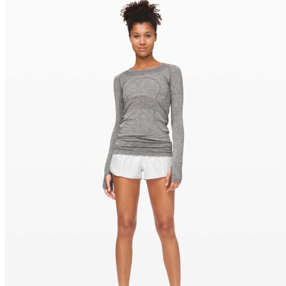 Lululemon Hotty Hot Low-Rise Lined Short 2.5" White size 12